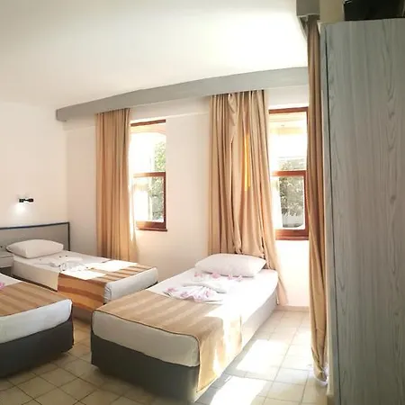 Szálloda Midi *